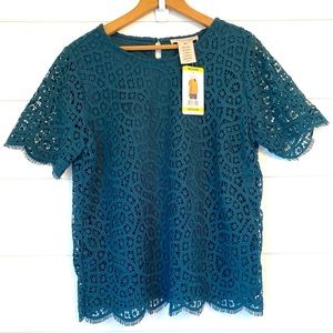 NWT $78 Philosophy, lace, emerald green blouse (size Medium)